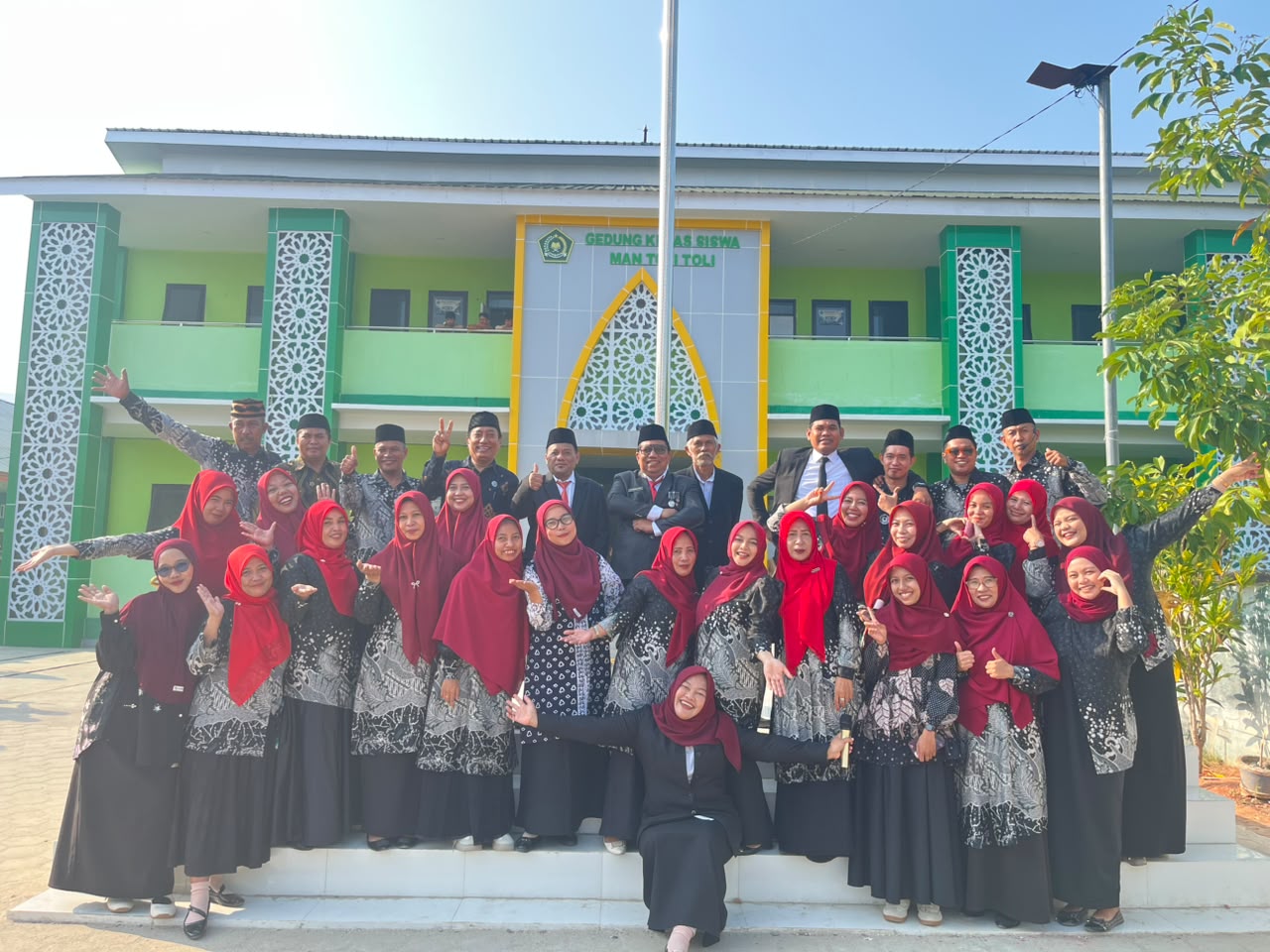 pelaksanaan upacara HARI KESAKTIAN PANCASILA 
